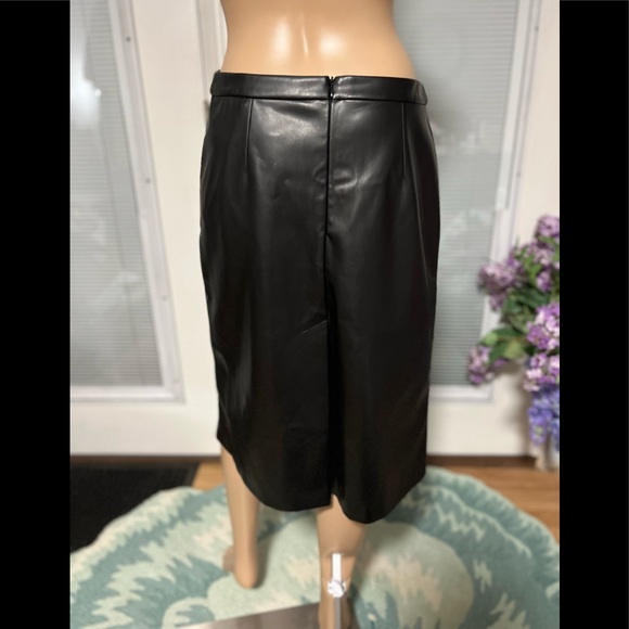Bernadette Eva Painted Flowers Faux Leather Skirt - Picture 6 of 14